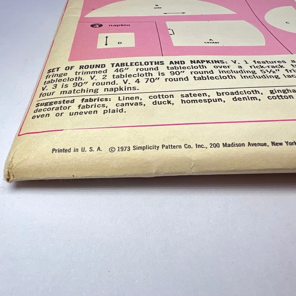 Simplicity 5474 Round Tablecloth and Napkins Sewing Pattern Vintage 1973‎ Uncut